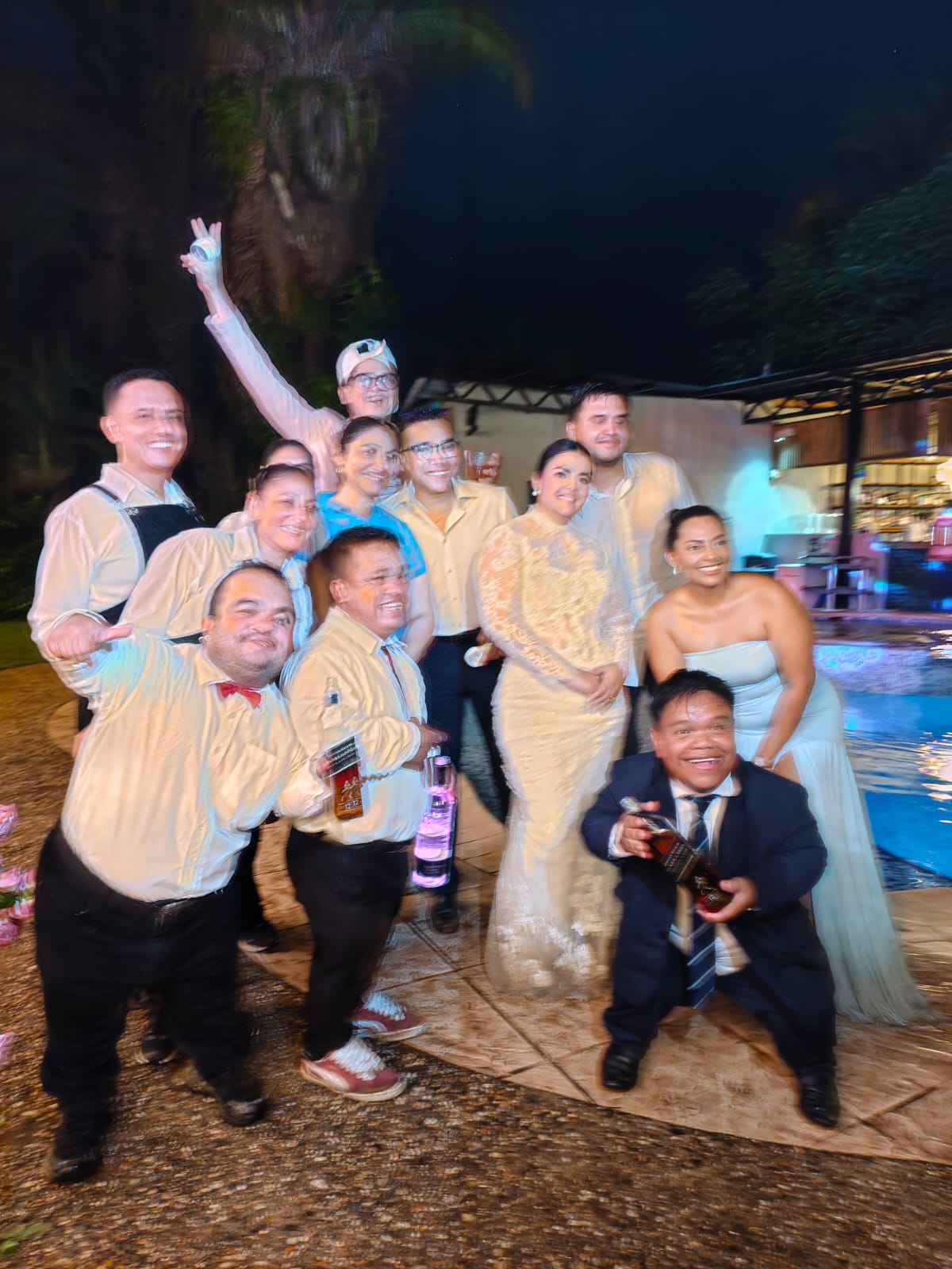 Equipo de entretenimiento en un evento para adultos